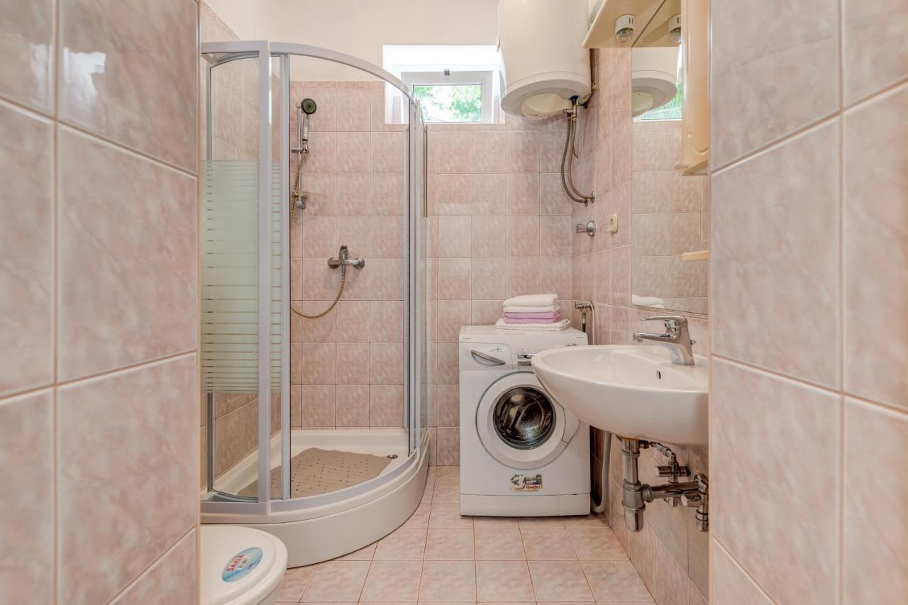 Petite Apartment Сплит Екстериор снимка